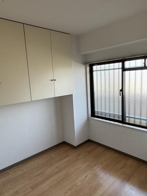 3DK Apartment for Sale in Fussa, Tokyo - 54.3 sqm - Thumbnail 4
