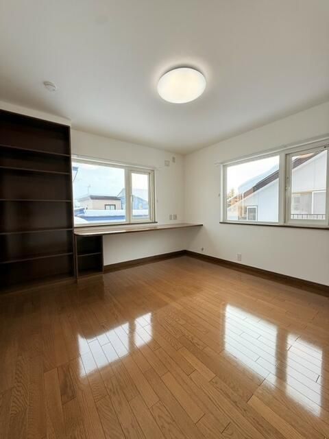 5LDK Cold-Climate Updated House for Sale in Asahikawa, Hokkaido - Thumbnail 4