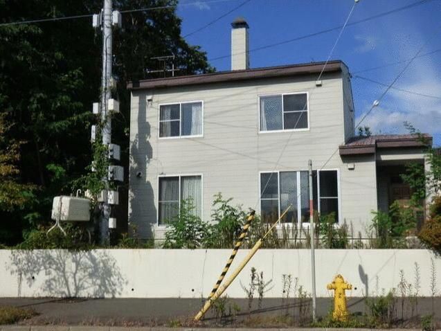 5LDK Detached House for Sale in Sapporo's Kiyota Ward - Thumbnail 2