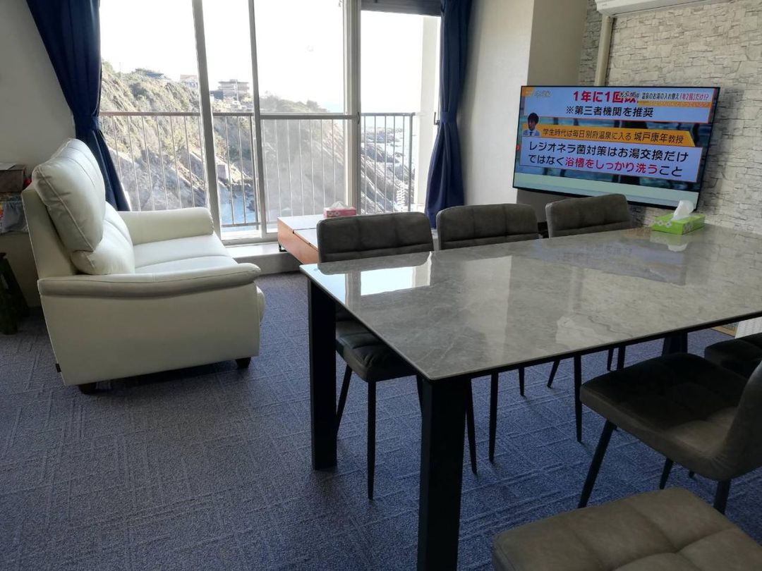 2LDK Ocean View Apartment for Sale in Shirahama, Wakayama - Thumbnail 2