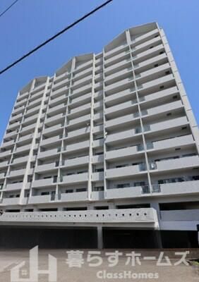 4LDK Corner Apartment for Sale in Kochi City with Balcony Views - Thumbnail 3