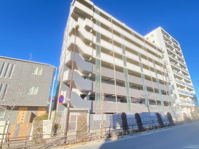 3LDK Apartment for Sale in Adachi, Tokyo - Near Minumadai Shinsuikōen Station - Image 1