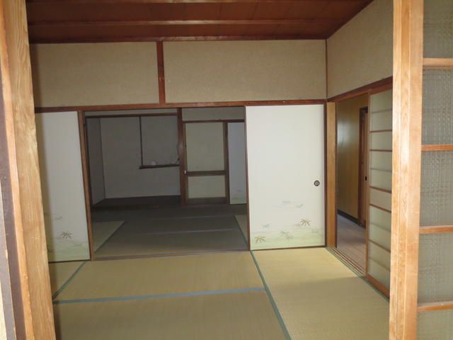 1966 3DK Wooden House for Sale in Kakogawa, Hyogo - Thumbnail 2