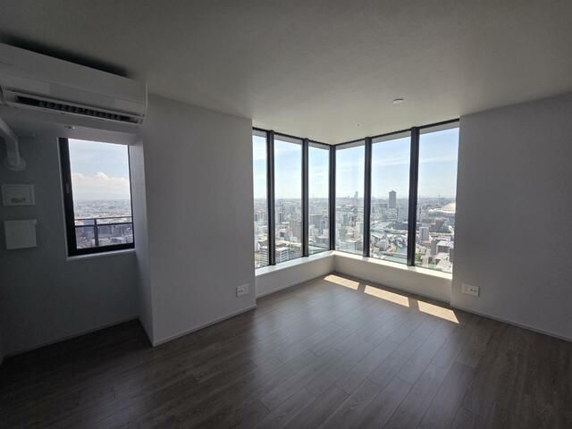 3LDK High-Rise Condo in Osaka's Minami-Horie | 2024 Build - Thumbnail 3