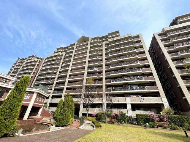 4LDK Apartment for Sale in Inagi City, Tokyo - 111.82 sqm - Thumbnail 3