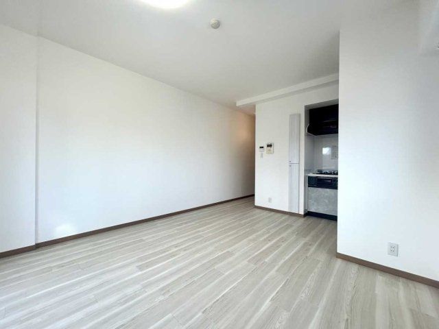 1LDK Apartment for Sale in Asakusa, Taito-ku, Tokyo - Thumbnail 4