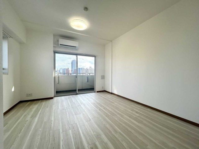 1LDK Apartment for Sale in Asakusa, Taito-ku, Tokyo - Thumbnail 2