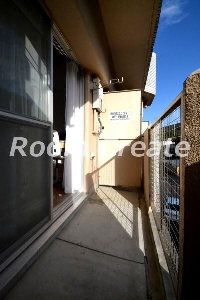 Renovated 1K Apartment for Rent in Tokushima City, Tokushima - Thumbnail 3
