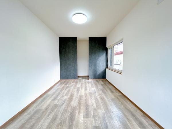Renovated 4LDK House in Sapporo with 2 Parking Spaces - Thumbnail 4