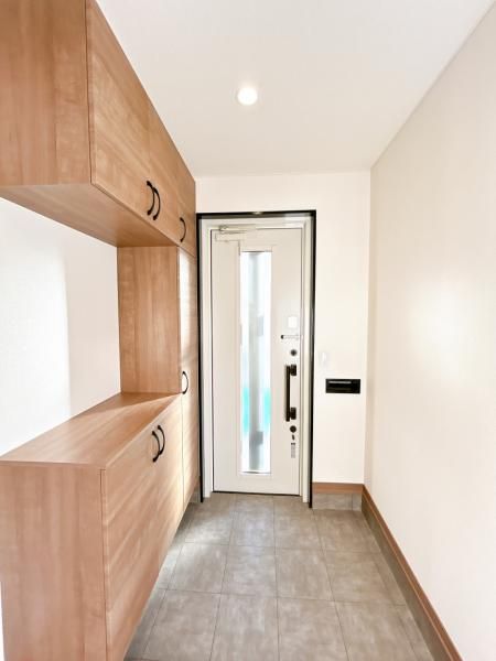 Renovated 4LDK House in Sapporo with 2 Parking Spaces - Thumbnail 3