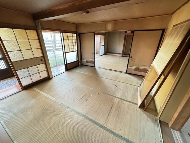 7DK Detached House with Land and Forest in Kariwa Village, Niigata - Thumbnail 3