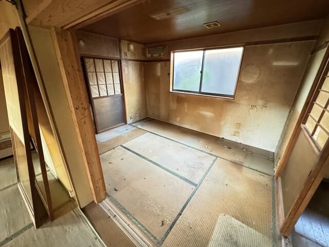 7DK Detached House with Land and Forest in Kariwa Village, Niigata - Thumbnail 4
