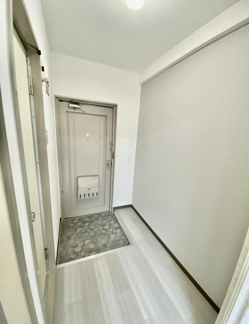 Affordable 1R Apartment for Rent in Hiroshima's Asakita Ward - Thumbnail 4