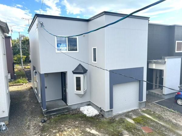 3LDK Detached House with Garage in Tomakomai, Hokkaido - Thumbnail 2