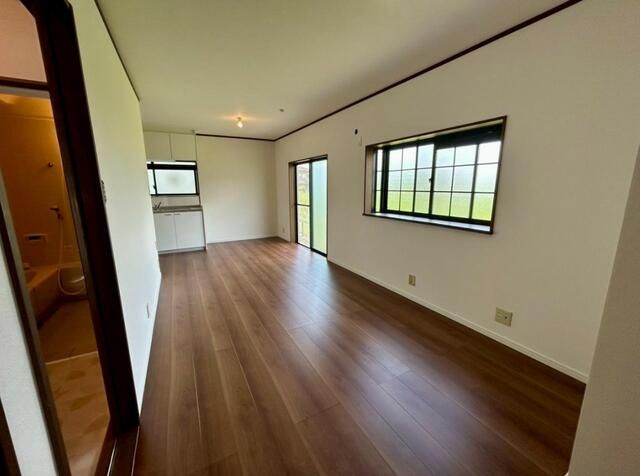 Renovated 3LDK House for Sale in Izumi, Osaka - Thumbnail 3