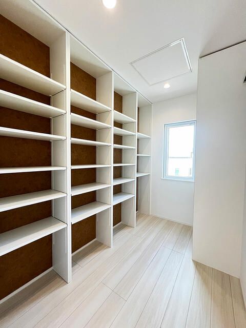 New 2024 4LDK House with Inner Garage in Sapporo's Minami Ward - Thumbnail 2