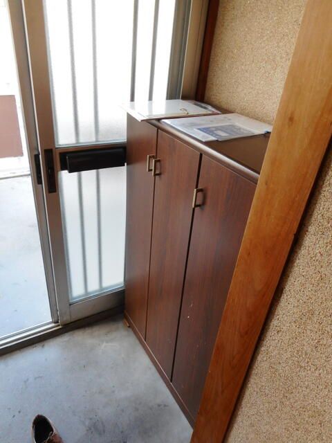 2DK Apartment for Rent in Suita, Osaka - 44,000 Yen - Thumbnail 3