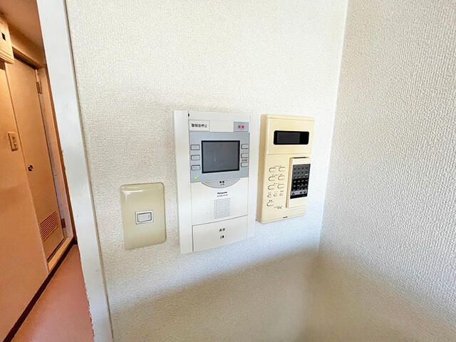 1K Apartment for Sale Near Aiko-Ishida Station, Isehara - Thumbnail 3