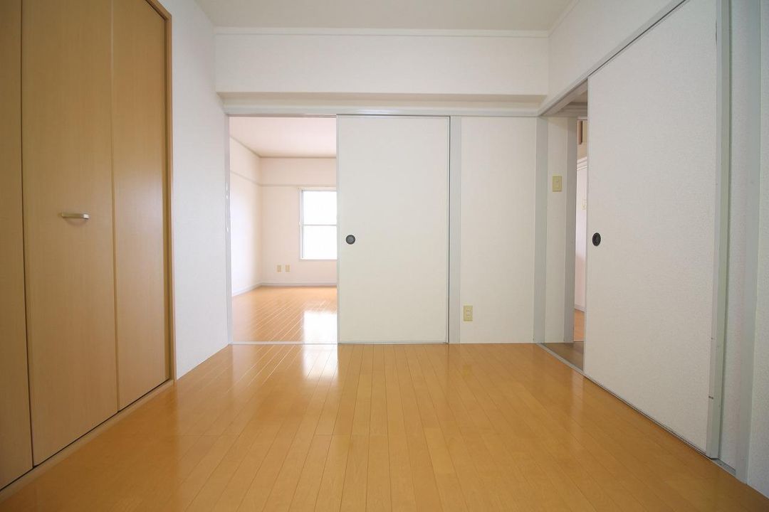 Nagasaki 2DK Apartment for Sale with 16% Yield - Thumbnail 2