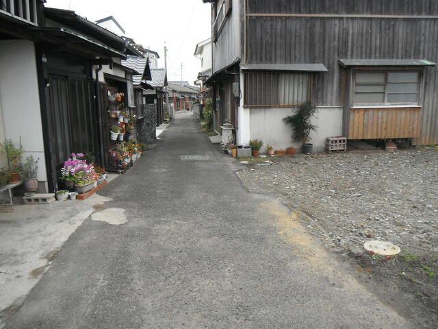24.8 Tsubo Land for Sale in Niihama, Ehime - Versatile Use - Thumbnail 2