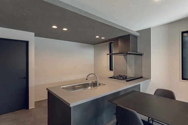 New 3LDK House in Nagoya Nishi Ward with Peninsula Kitchen - Thumbnail 4