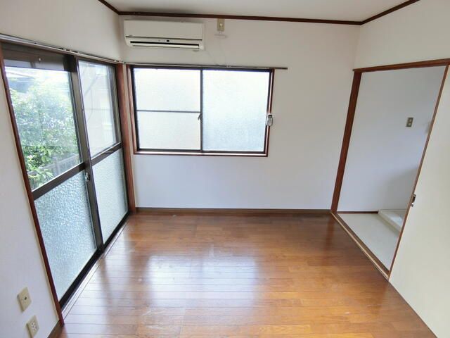 1K Apartment for Rent in Hadano, Kanagawa - 22,000 Yen - Thumbnail 4