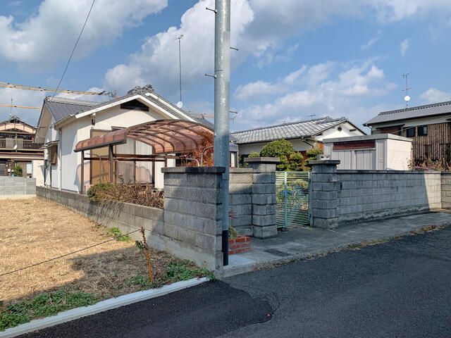 2SDK Detached House for Sale in Matsuyama, Ehime - Thumbnail 2