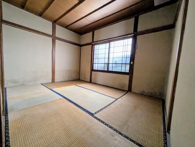 5SLDK Hilltop House for Sale in Otaru, Hokkaido with Panoramic Views - Thumbnail 2
