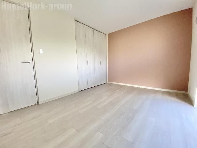 2LDK Apartment for Sale in Minoh, Osaka with 2022 Renovation - Thumbnail 4