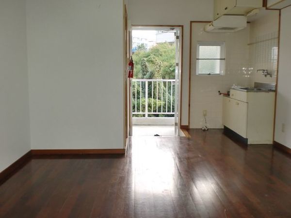 1R Apartment for Rent in Ginowan, Okinawa - 32,000 Yen - Thumbnail 4