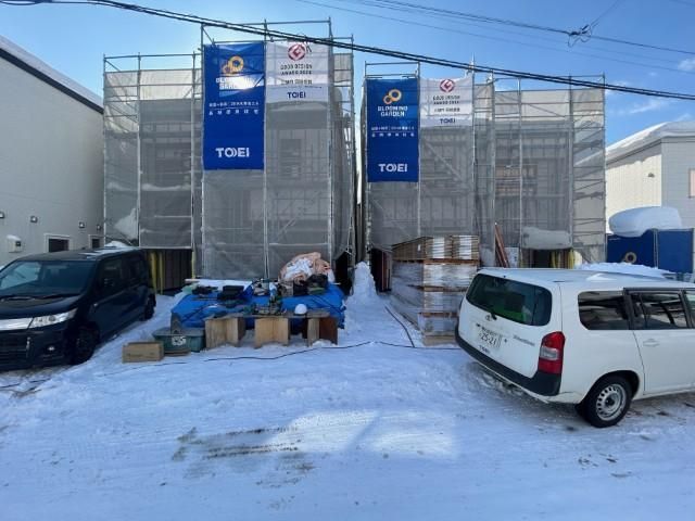 New 4LDK House in Ebetsu, Hokkaido - 3 Car Park - Thumbnail 3