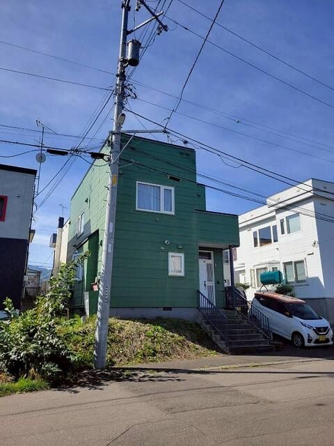 5LDK Family House in Sapporo with Renovations and Road Heating - Thumbnail 2