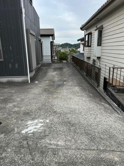 2013-Built 4LDK House with Solar Panels & 3 Car Parks in Yokosuka - Thumbnail 4