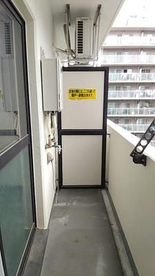 1R Apartment for Rent in Joto Ward, Osaka - Near Noge Station - Thumbnail 3