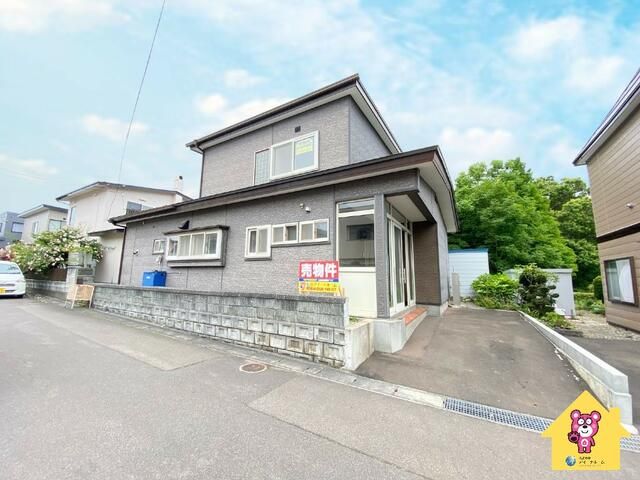 4LDK Detached House for Sale in Hakodate's Kikyo Area - Thumbnail 2