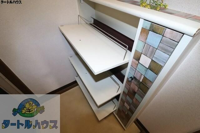 1R Apartment for Rent in Shijonawate, Osaka - No Deposit, Near Station - Thumbnail 4