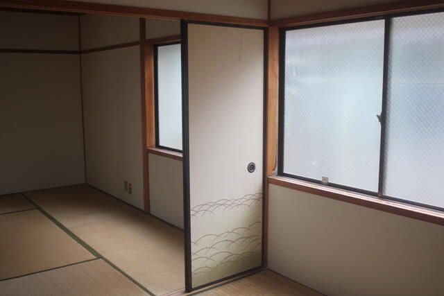 2DK Apartment for Rent in Kanazawa with Views of Kenrokuen - Thumbnail 2