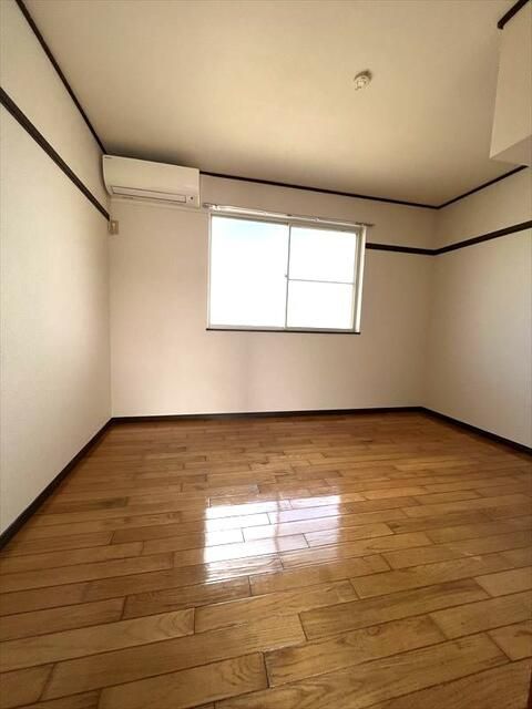 1K Apartment for Rent in Minokamo, Gifu - No Deposit - Thumbnail 2