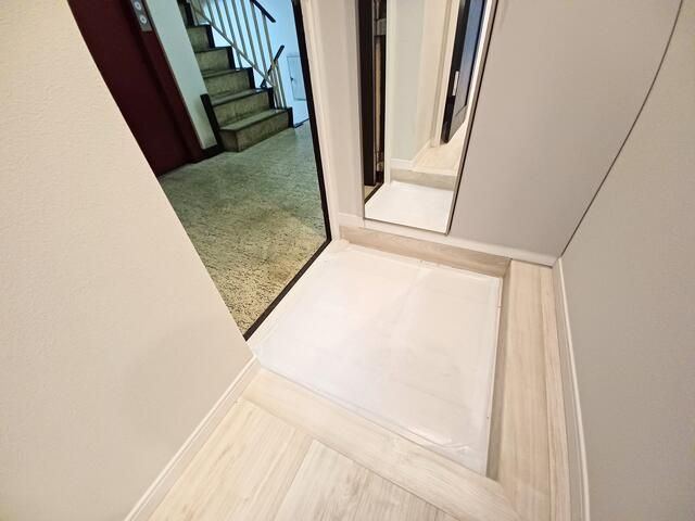 Renovated 1LDK Apartment in Prime Akasaka, Tokyo - Thumbnail 3