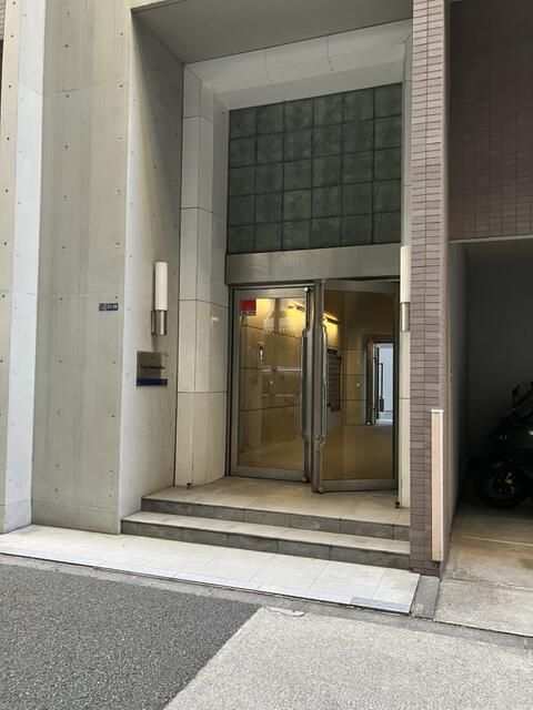 1K Apartment for Sale in Minato, Tokyo - Investment Property - Thumbnail 4