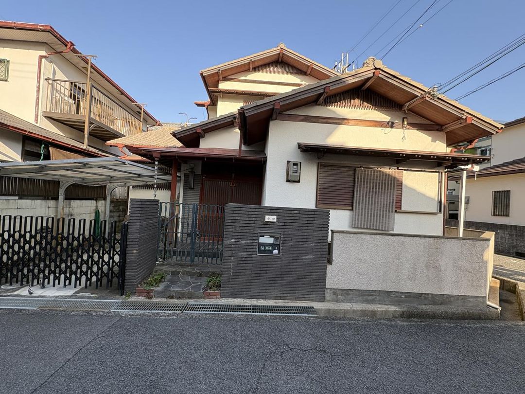 6DK Corner Lot House for Sale in Sennan City, Osaka - Thumbnail 2