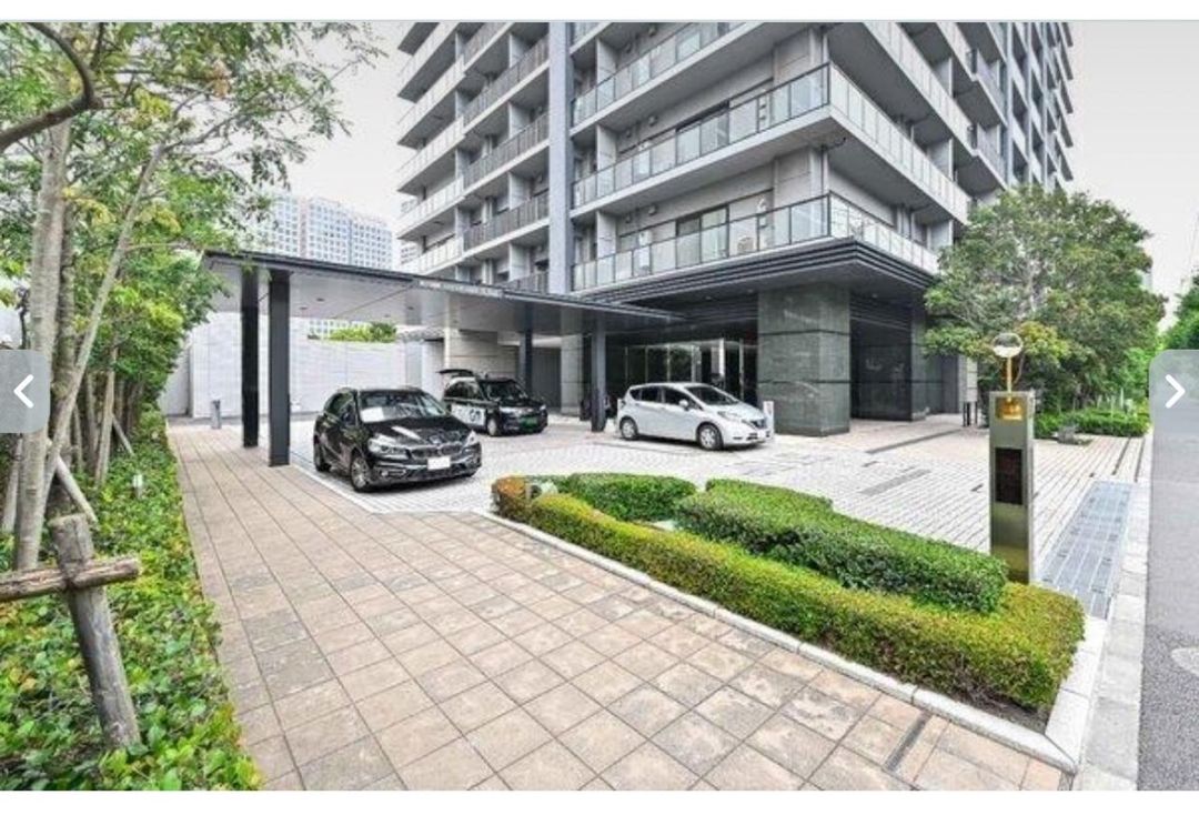 2LDK Apartment for Sale in Shinagawa, Tokyo - 22nd Floor - Thumbnail 4