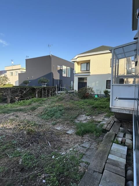 5LDK Detached House with Large Garden in Sapporo Teine Ward - Thumbnail 3