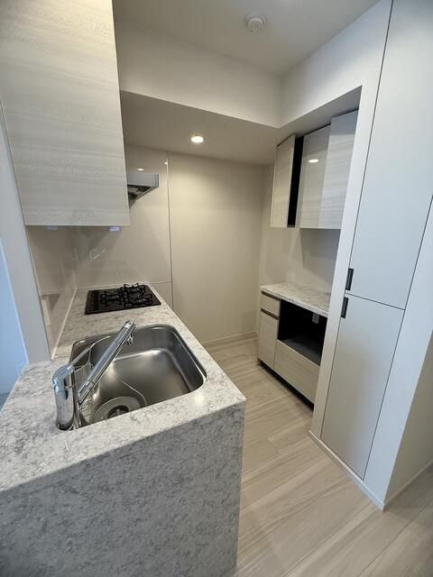 1LDK Apartment in Park City Takadanobaba, Shinjuku, Tokyo - Thumbnail 3