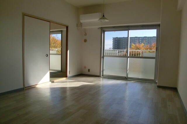 3SLDK Apartment for Sale in Toride, Ibaraki - Renovated 2024 - Thumbnail 4