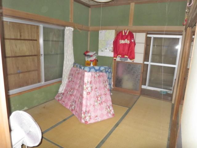 1971 2DK Wooden House on 219sqm Land in Izu City, Shizuoka - Thumbnail 4