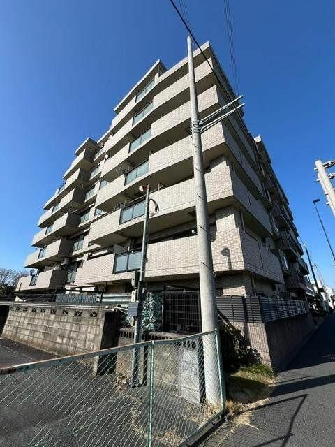 3LDK Apartment with Mount Fuji View for Sale in Fussa, Tokyo - Thumbnail 3