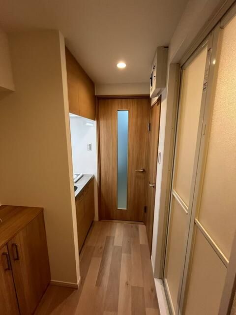Shibuya Studio for Sale Near Station with 4.55% Yield - Thumbnail 2