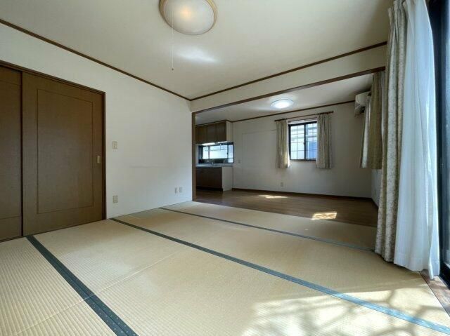 4SLDK House for Sale in Kitajo, Matsuyama, 206.57 sqm Land - Thumbnail 4