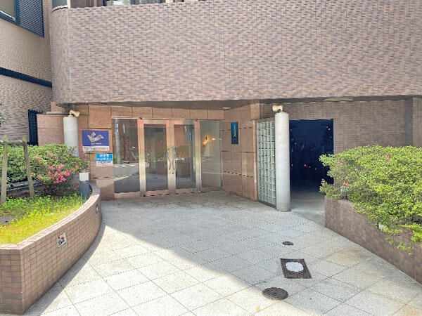 Corner 1K Investment Condo for Sale in Osaka Kita Ward - Thumbnail 2